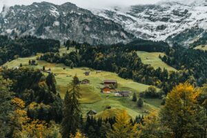 Navigating Swiss Banking as an American Expat: A Persistent Challenge